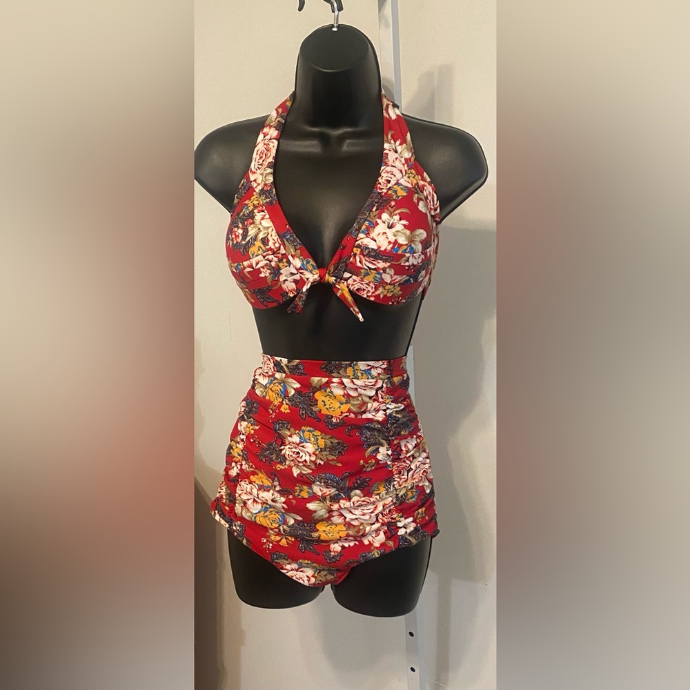 🏊🏼‍♀️ ✨3 for $25 NWOT Floral 2 piece Swim Wear Suit. Color: Multi-Red. Size:XL